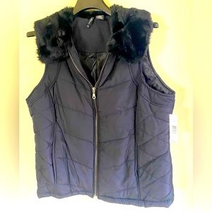 New Directions Black Quilted Vest with Faux Fur Collar
